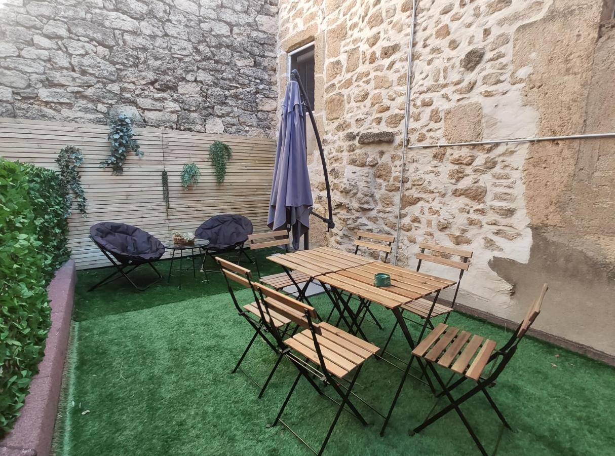 Chez Leon - Clim' & Patio - Appart Loupian Centre Bagian luar foto