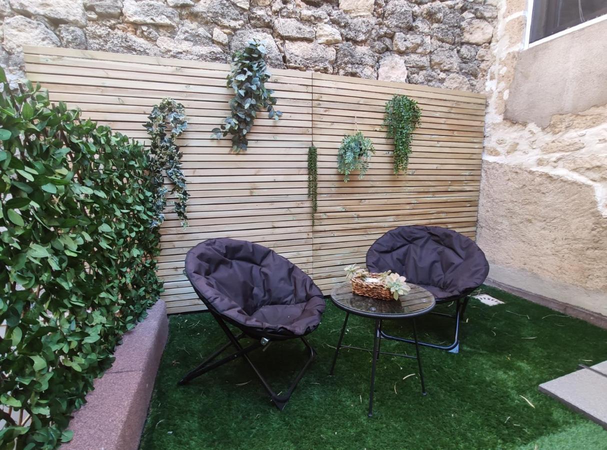 Chez Leon - Clim' & Patio - Appart Loupian Centre Bagian luar foto